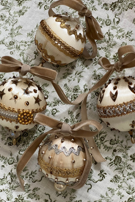 SET of 4 | Vintage Decorated Silk Bulbs (Ivory + Gold)