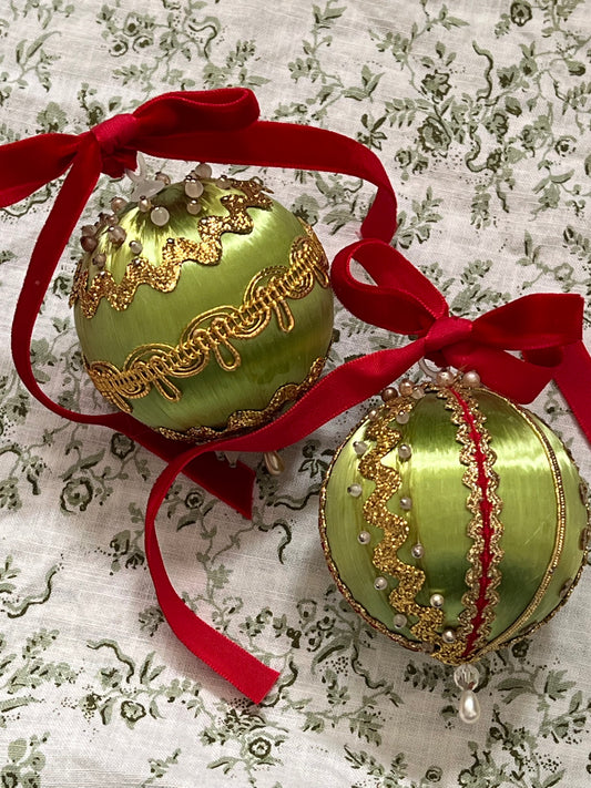 SET of 2 | Vintage Decorated Silk Bulbs (Green + Red)