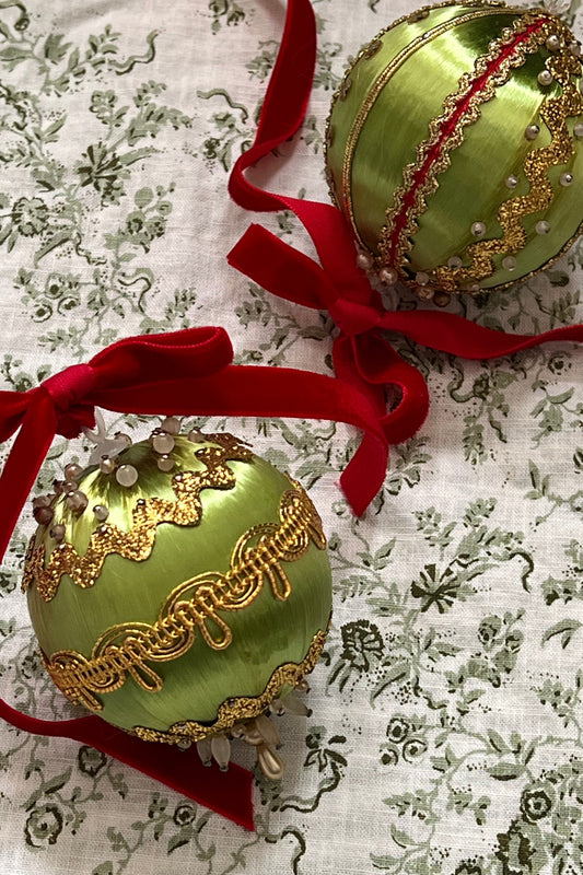 SET of 2 | Vintage Decorated Silk Bulbs (Green + Red)